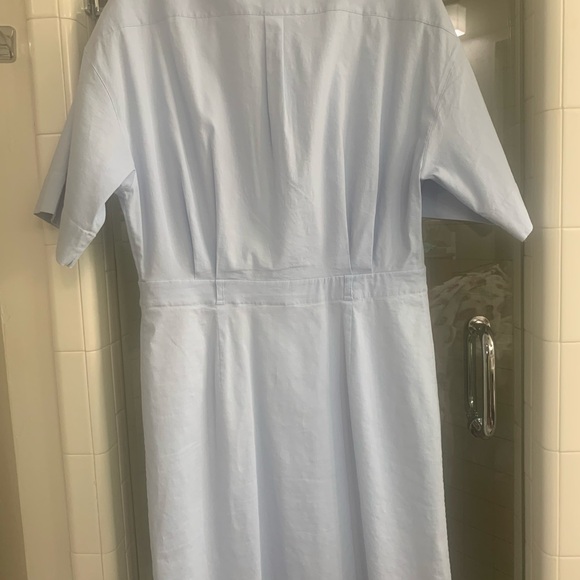 Theory belted casual shirt dress in Good Linen. - Picture 4 of 8